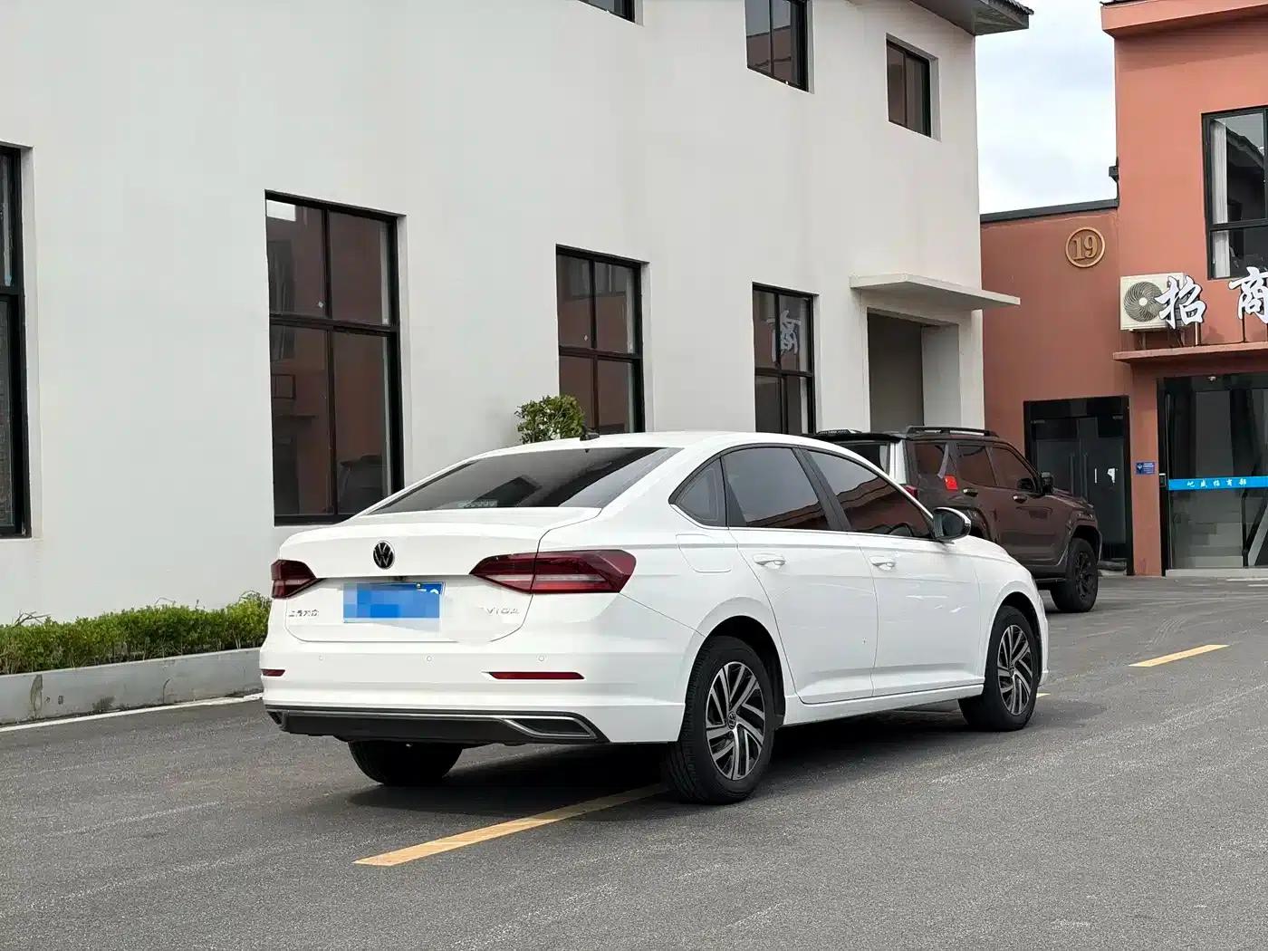 2021 Volkswagen Lavida 1.5L Automatic Comfort Edition — миниатюра 9