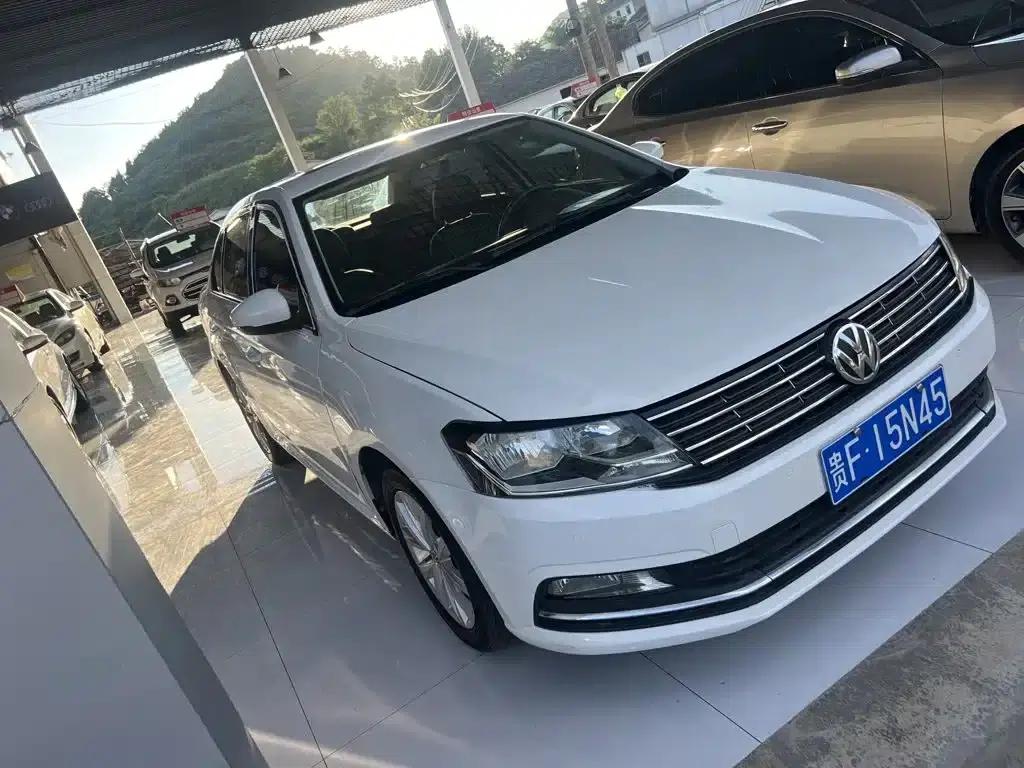 2017 Volkswagen Lavida 1.6L Automatic Comfort Edition — миниатюра 3
