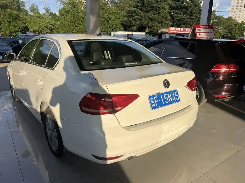 2017 Volkswagen Lavida 1.6L Automatic Comfort Edition — миниатюра 5