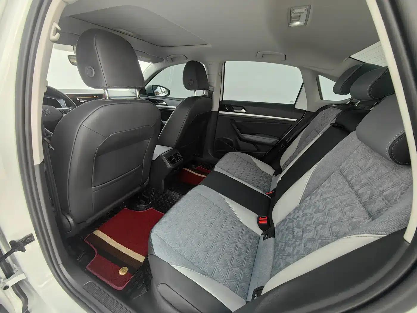 2023 Volkswagen Lavida 300TSI DSG Full Comfort Edition — миниатюра 9