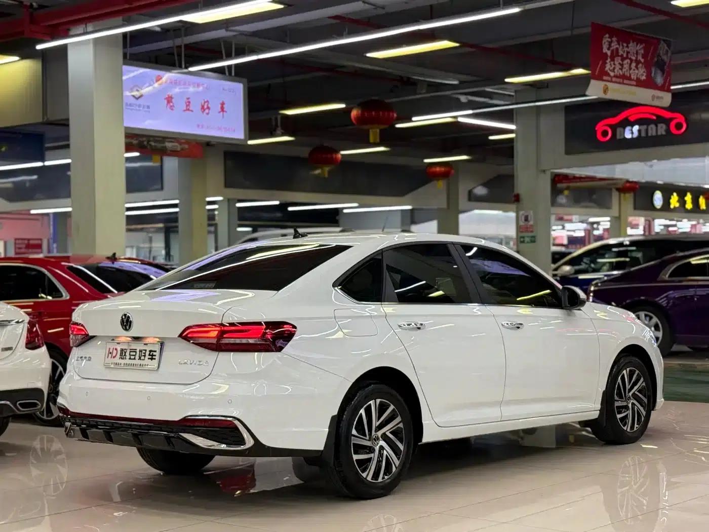 2024 Volkswagen Lavida 1.5L Automatic Starry Sky Five Million Edition — миниатюра 2