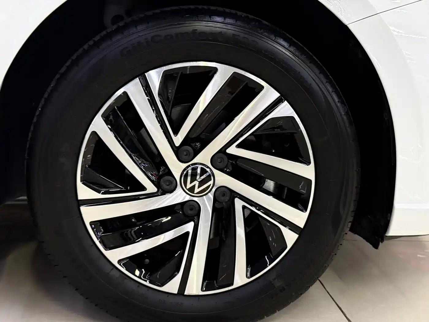 2024 Volkswagen Lavida 1.5L Automatic Starry Sky Five Million Edition — миниатюра 21