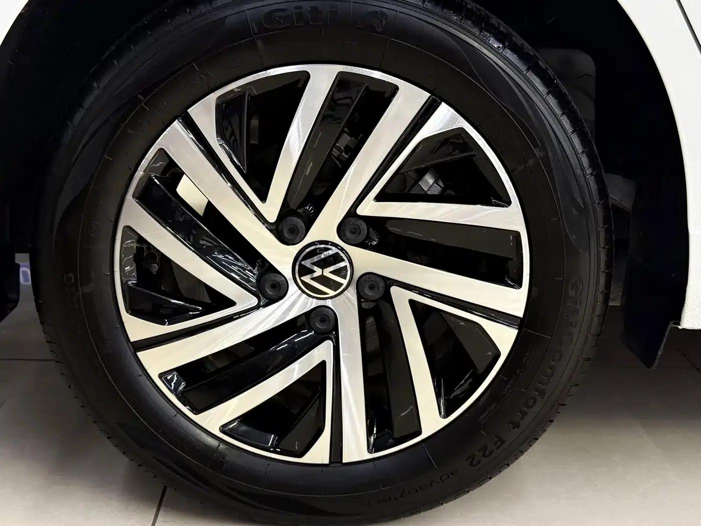 2024 Volkswagen Lavida 1.5L Automatic Starry Sky Five Million Edition — миниатюра 22