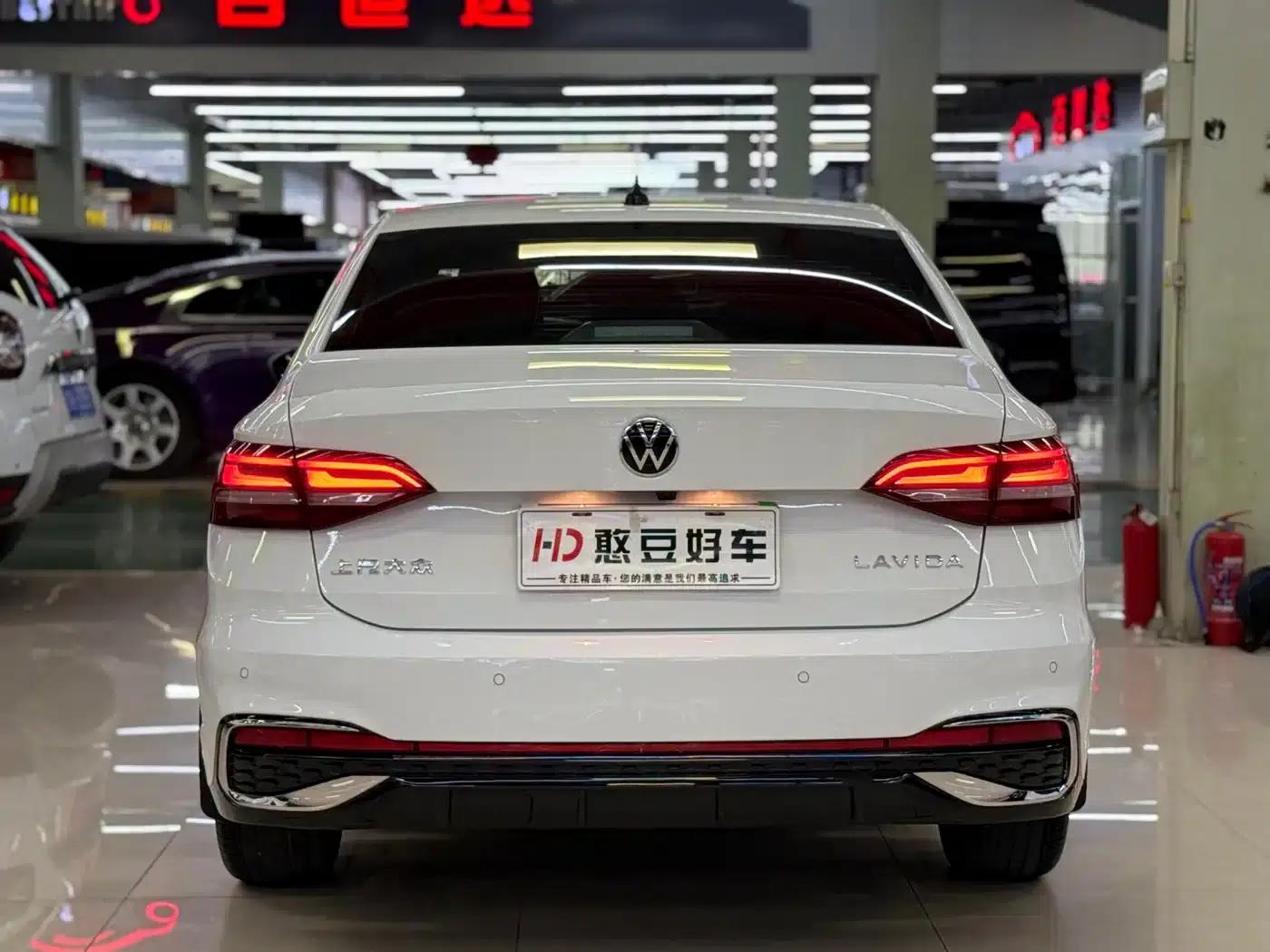 2024 Volkswagen Lavida 1.5L Automatic Starry Sky Five Million Edition — миниатюра 5