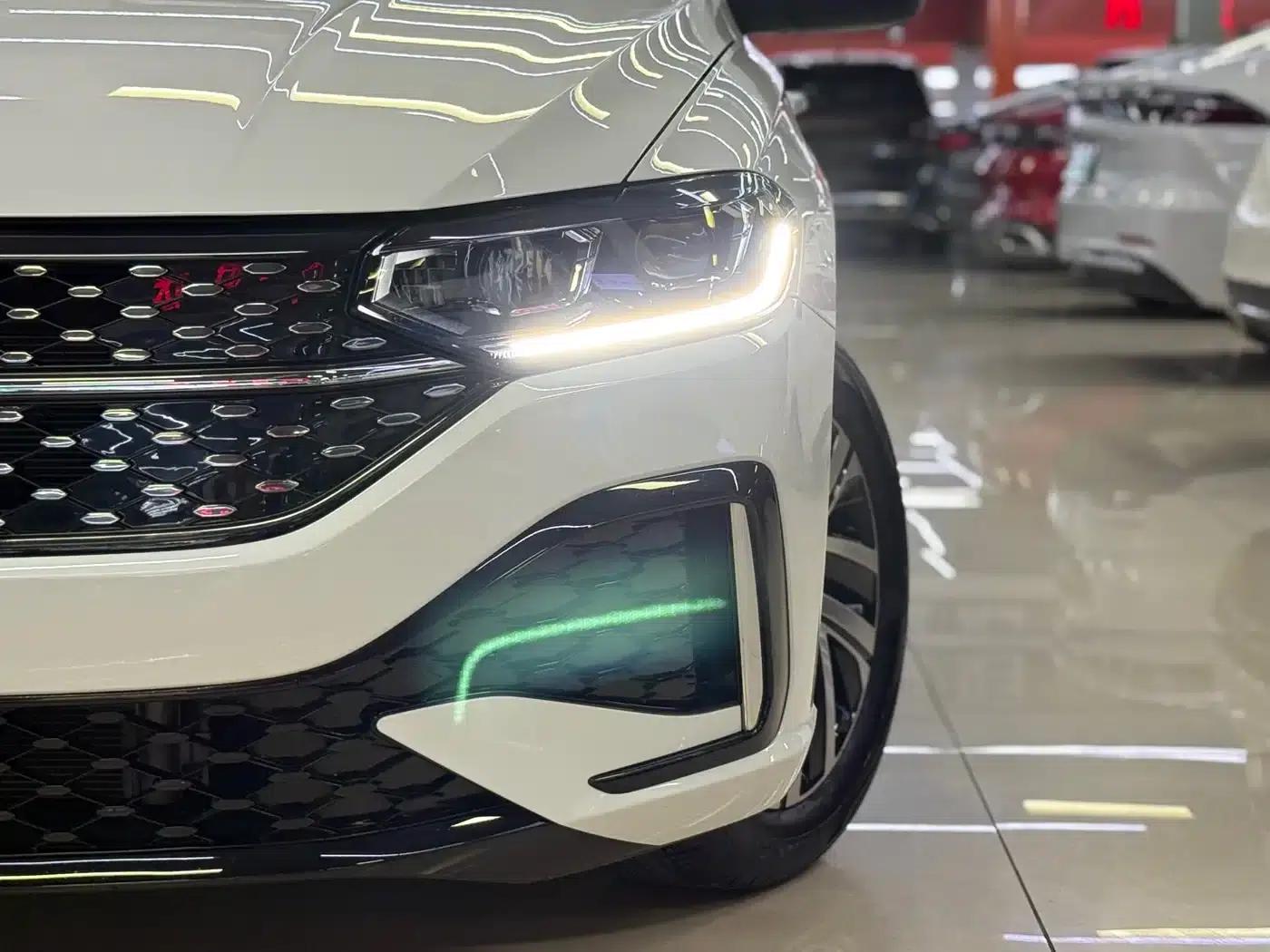 2024 Volkswagen Lavida 1.5L Automatic Starry Sky Five Million Edition — миниатюра 7