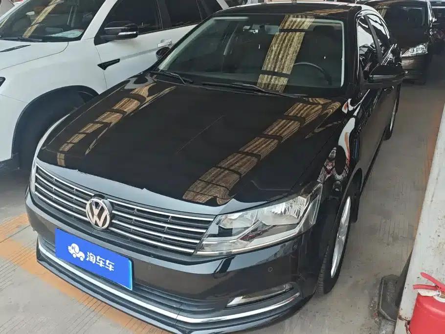 2015 Volkswagen Lavida 1.6L Automatic Comfort Edition — миниатюра 1