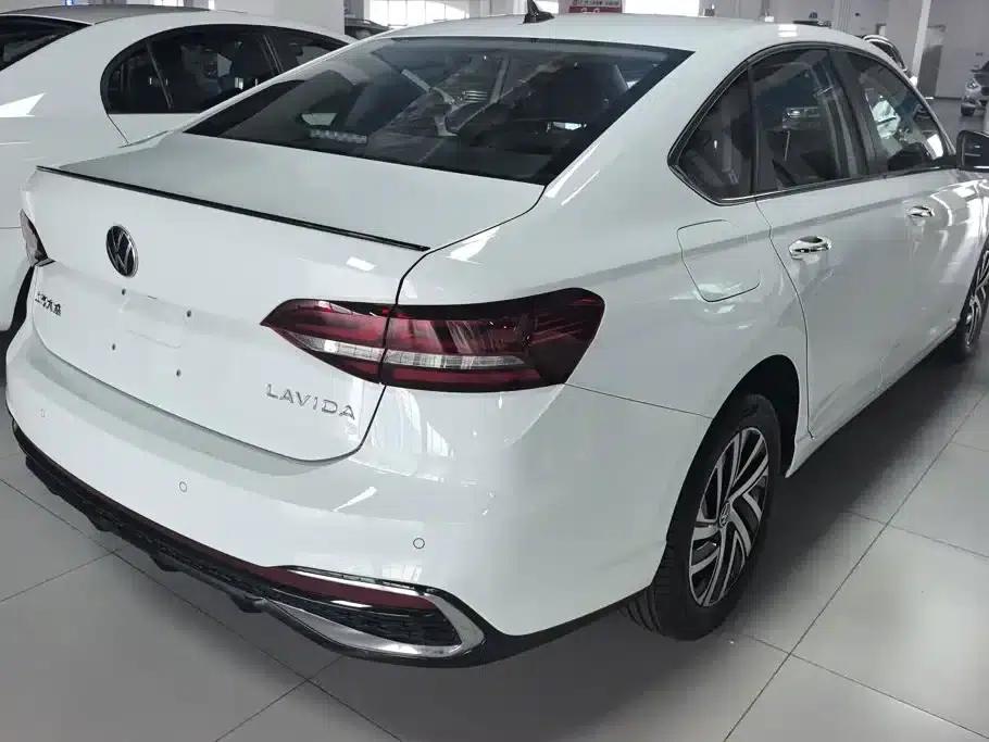Lavida 2024 300TSI DSG Starry Sky Leading Edition — миниатюра 3