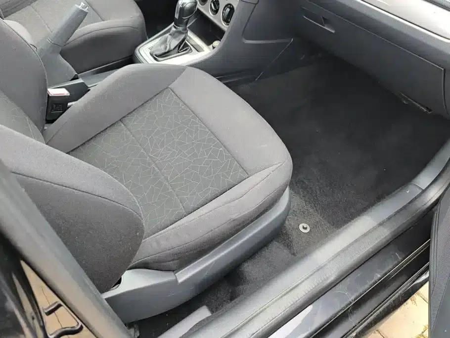 2013 Volkswagen Lavida Classic Facelift 1.6L Automatic Fashion Edition — миниатюра 8