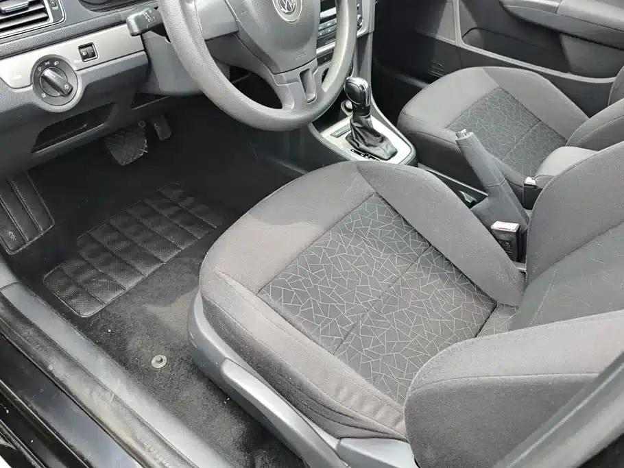 2013 Volkswagen Lavida Classic Facelift 1.6L Automatic Fashion Edition — миниатюра 9