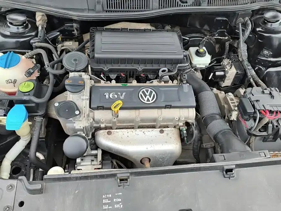 2013 Volkswagen Lavida Classic Facelift 1.6L Automatic Fashion Edition — миниатюра 10