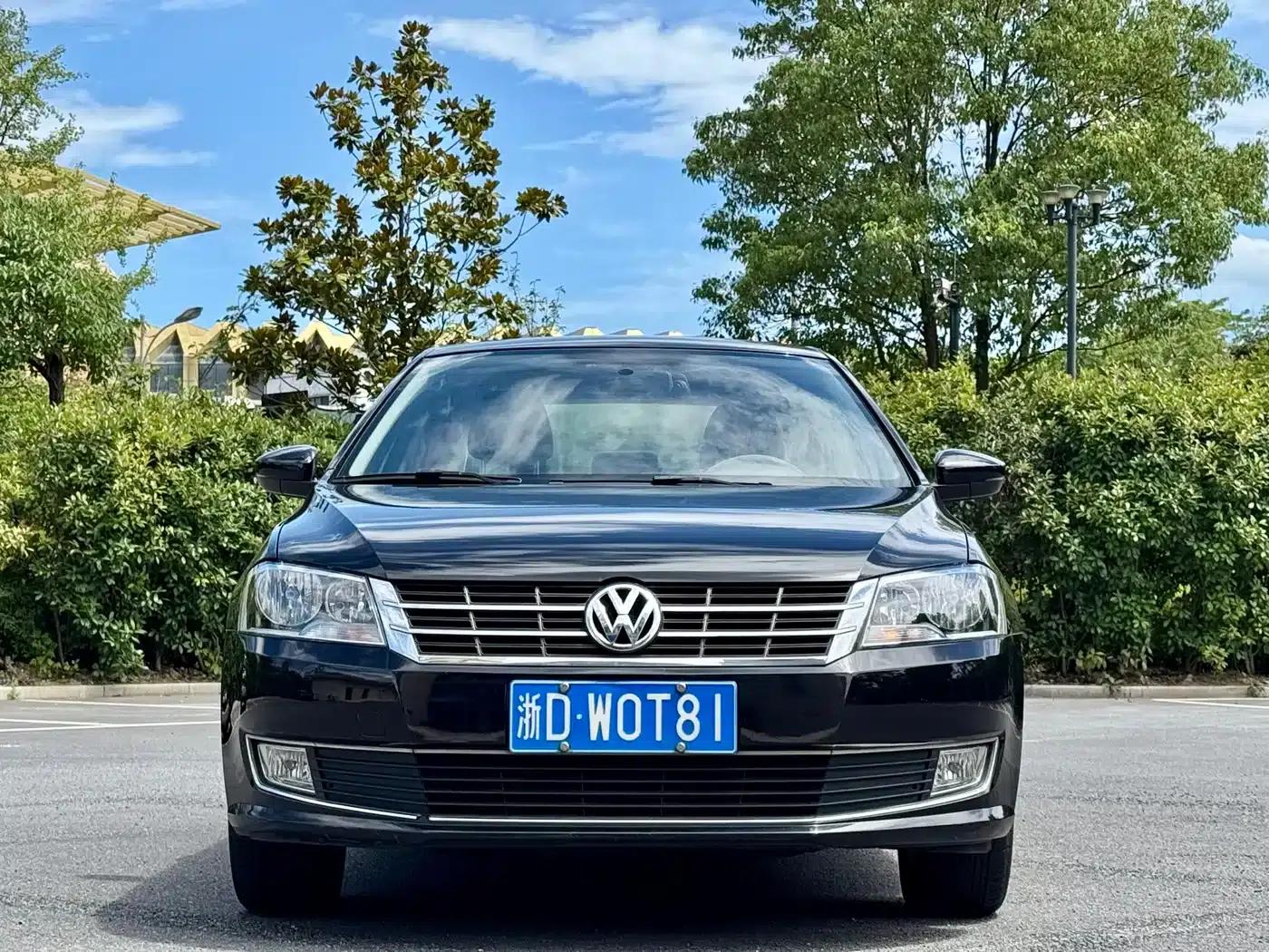 2013 Volkswagen Lavida Classic Facelift 1.6L Automatic Comfort Edition — миниатюра 2