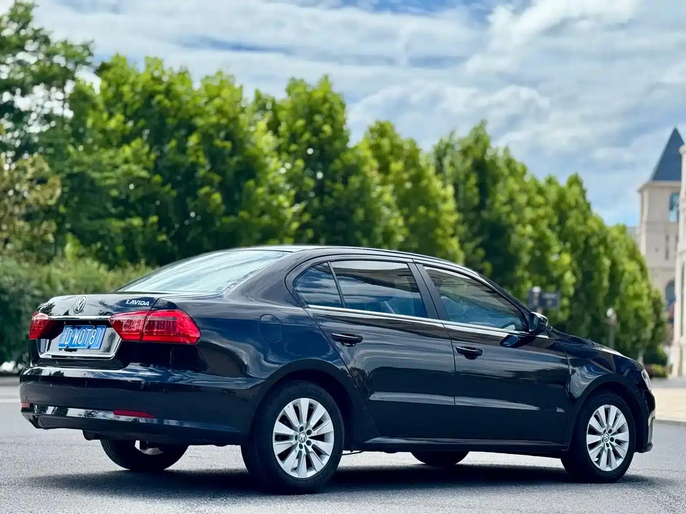 2013 Volkswagen Lavida Classic Facelift 1.6L Automatic Comfort Edition — миниатюра 7