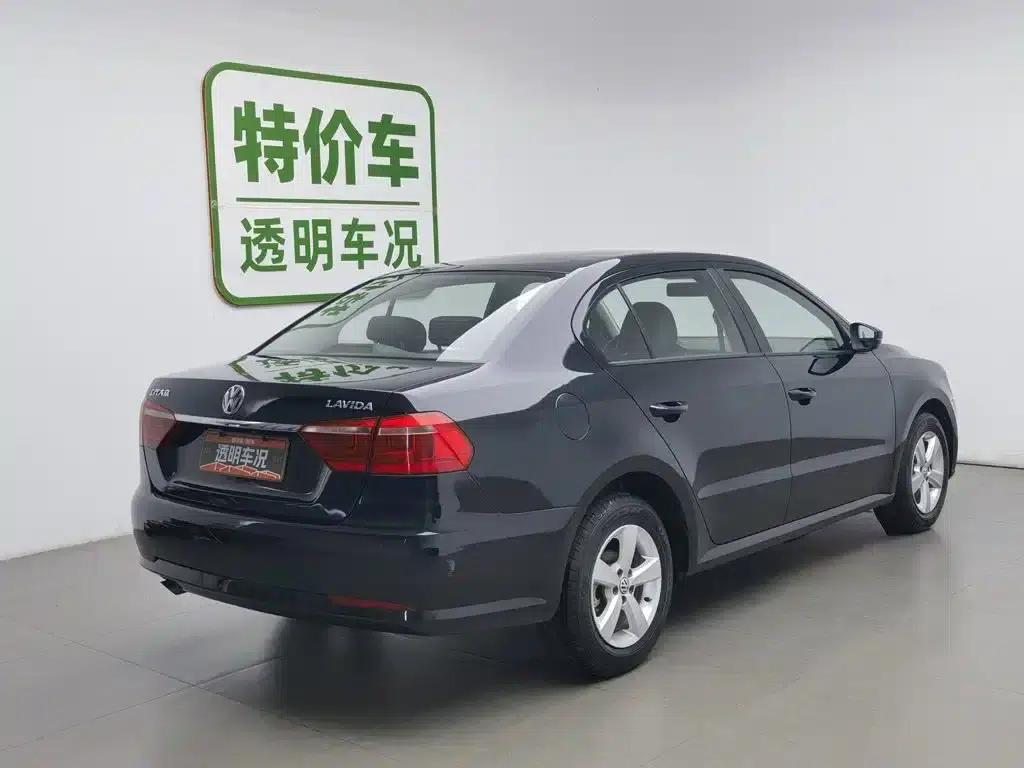 2013 Volkswagen Lavida 1.6L Manual Fashion Edition — миниатюра 2