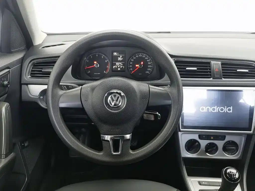 2013 Volkswagen Lavida 1.6L Manual Fashion Edition — миниатюра 11