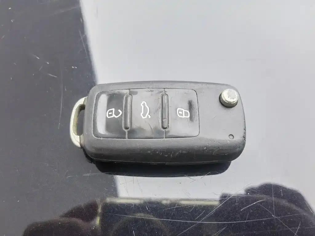 2013 Volkswagen Lavida 1.6L Manual Fashion Edition — миниатюра 19