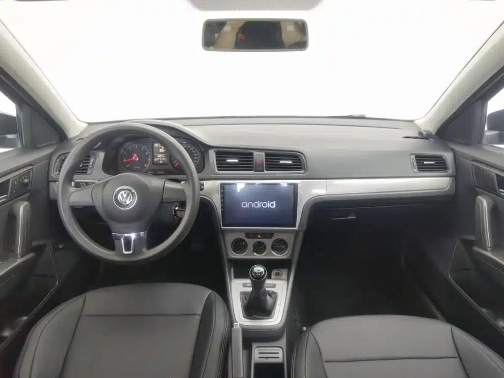 2013 Volkswagen Lavida 1.6L Manual Fashion Edition — миниатюра 5