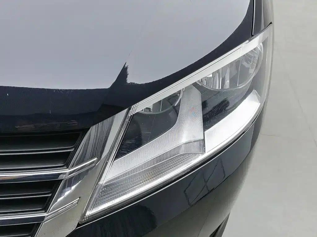 2013 Volkswagen Lavida 1.6L Manual Fashion Edition — миниатюра 7