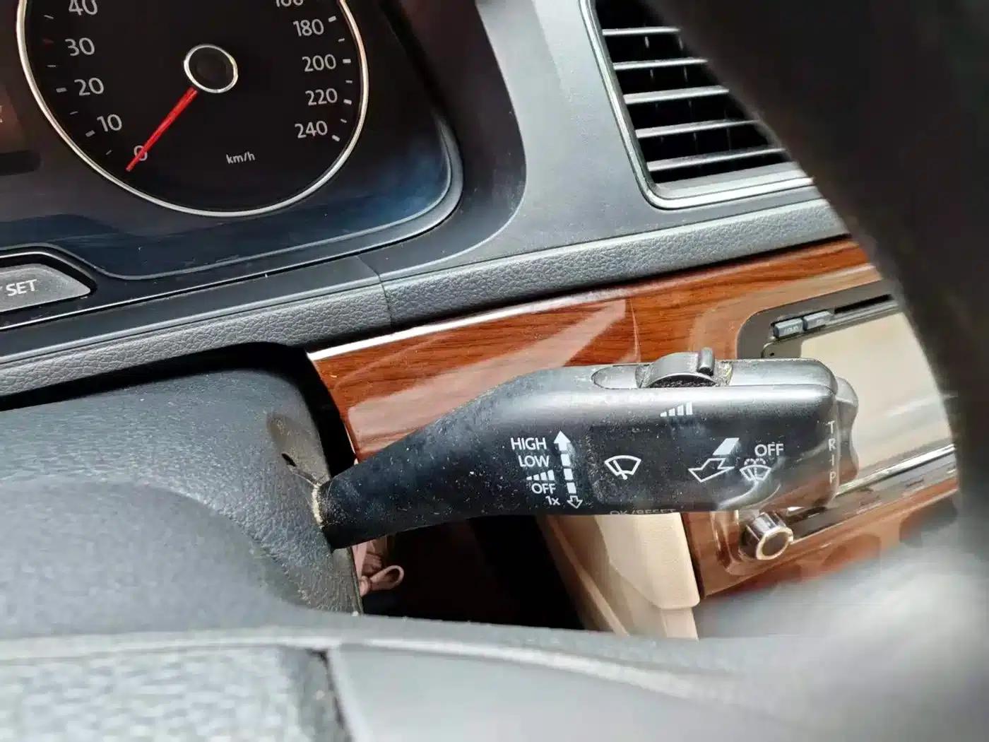 2013 Volkswagen Lavida 1.6L Automatic Comfort Edition — миниатюра 11