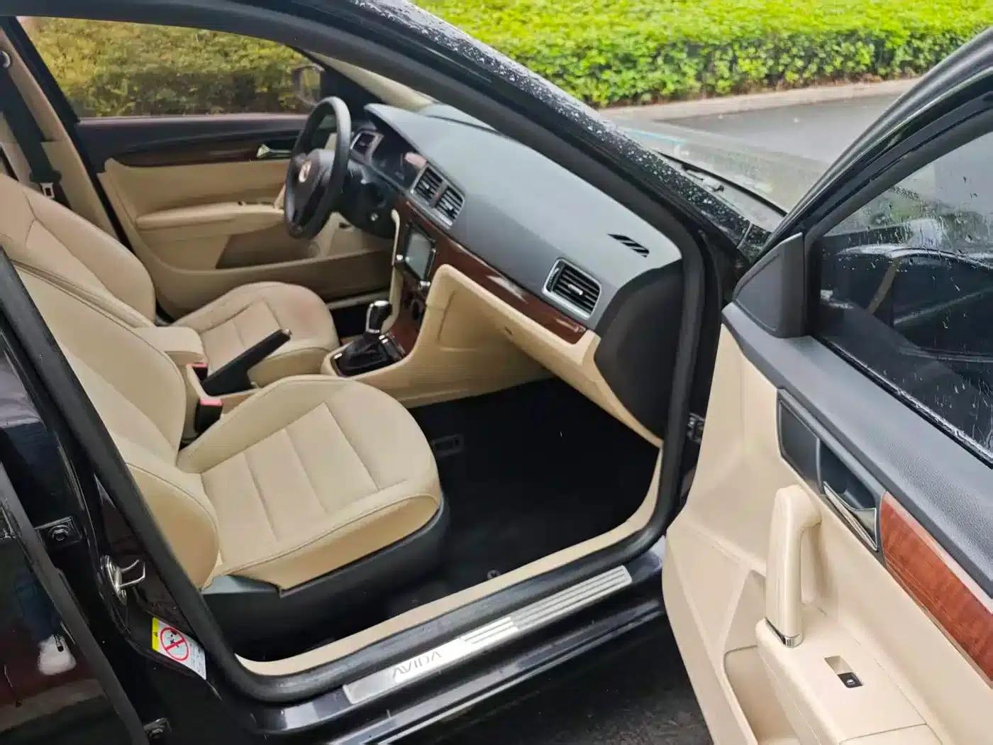 2013 Volkswagen Lavida 1.6L Automatic Comfort Edition — миниатюра 15