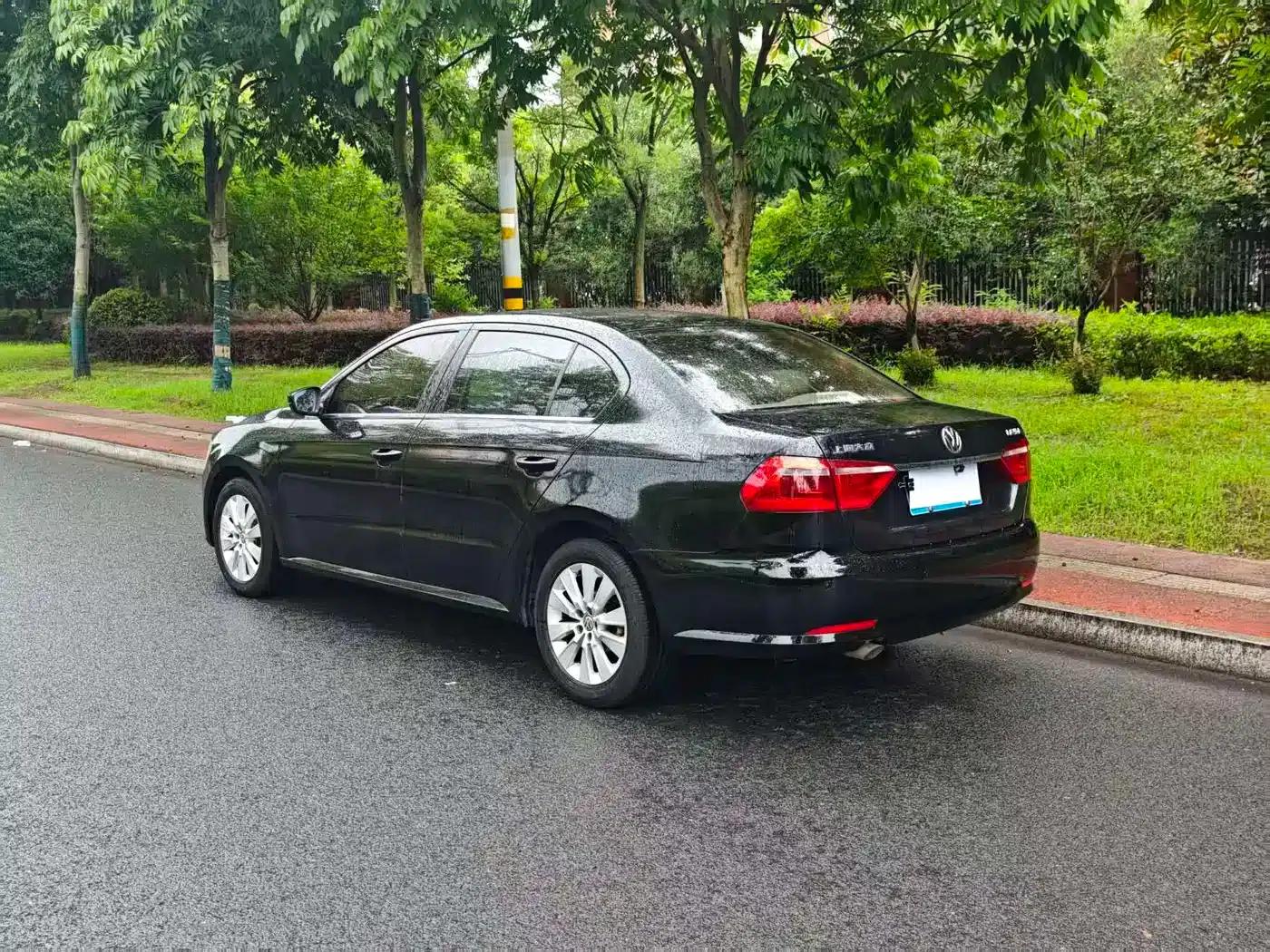 2013 Volkswagen Lavida 1.6L Automatic Comfort Edition — миниатюра 4