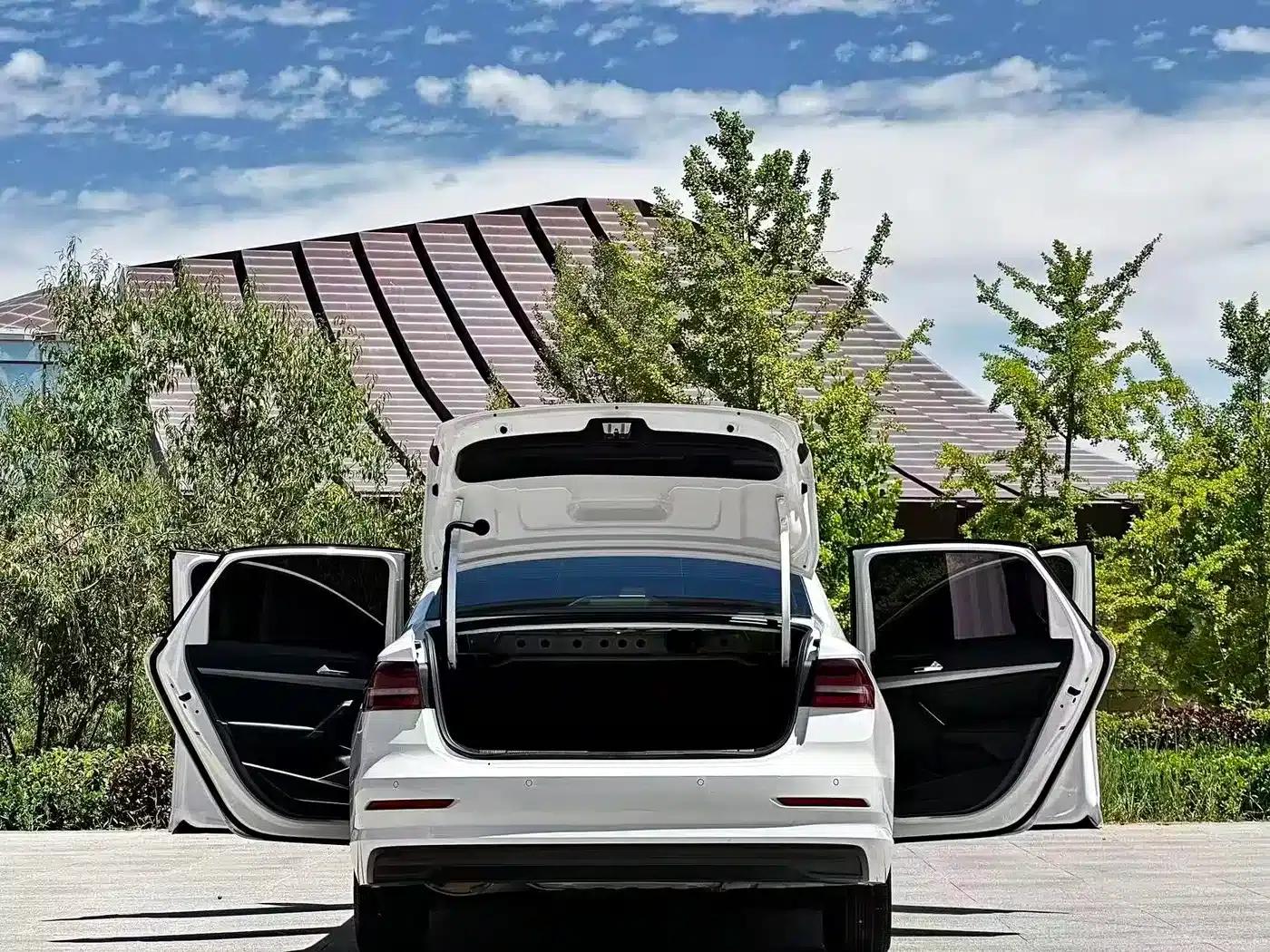 2022 Volkswagen Lavida 1.5L Automatic Fashion Edition — миниатюра 8
