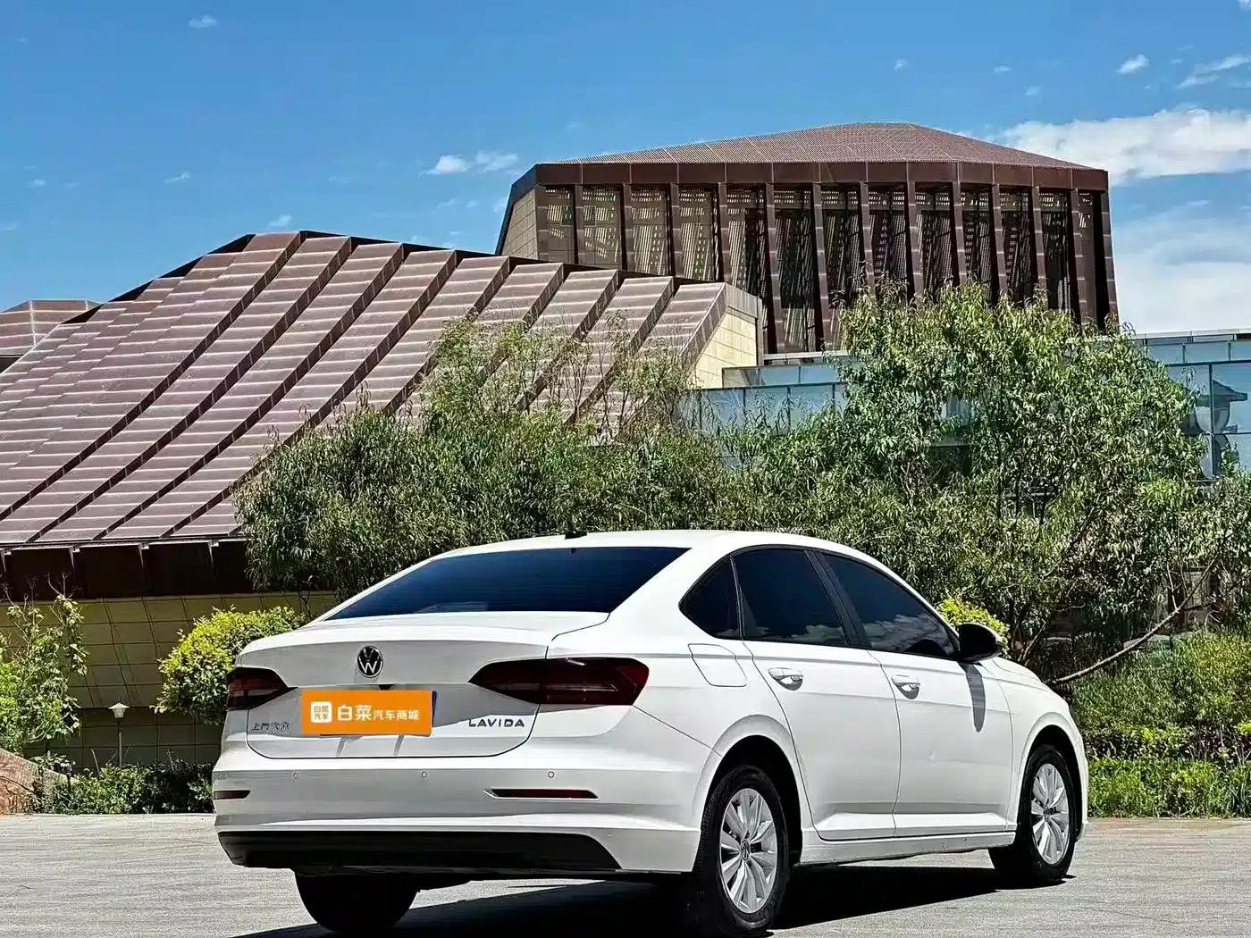 2022 Volkswagen Lavida 1.5L Automatic Fashion Edition — миниатюра 9