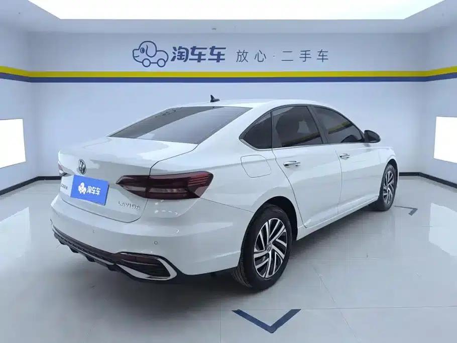 2024 Volkswagen Lavida 1.5L Automatic Starry Sky Five Million Edition — миниатюра 3