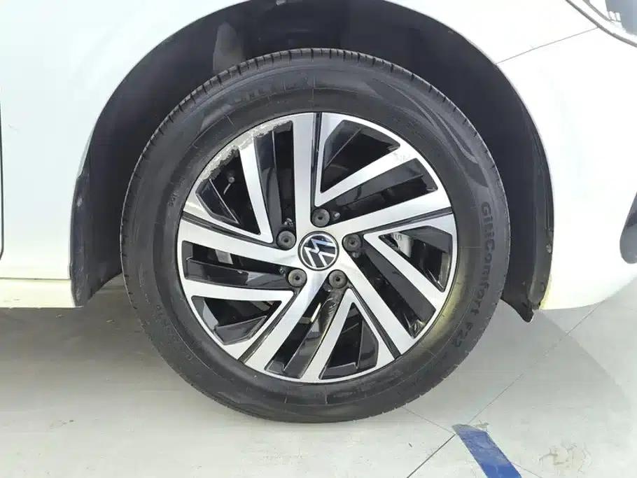 2024 Volkswagen Lavida 1.5L Automatic Starry Sky Five Million Edition — миниатюра 6