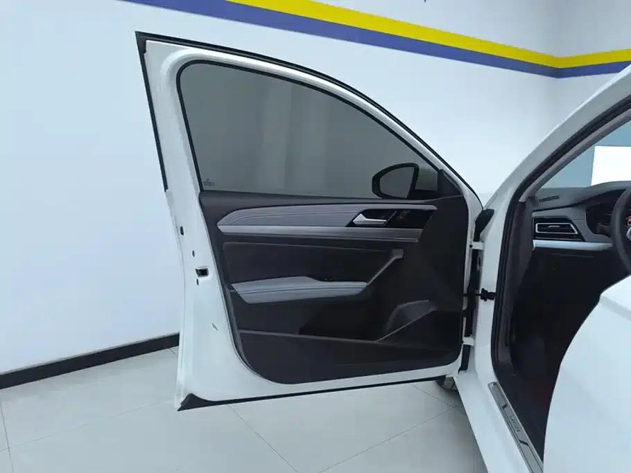 2024 Volkswagen Lavida 1.5L Automatic Starry Sky Five Million Edition — миниатюра 7