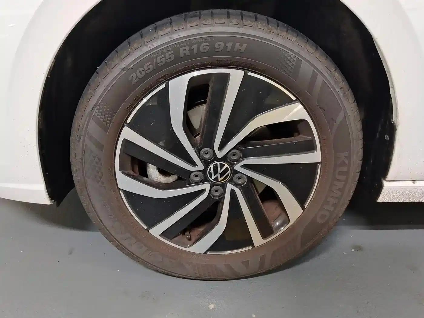 2025 Volkswagen Lavida New Elite 1.5L Wish Edition — миниатюра 14
