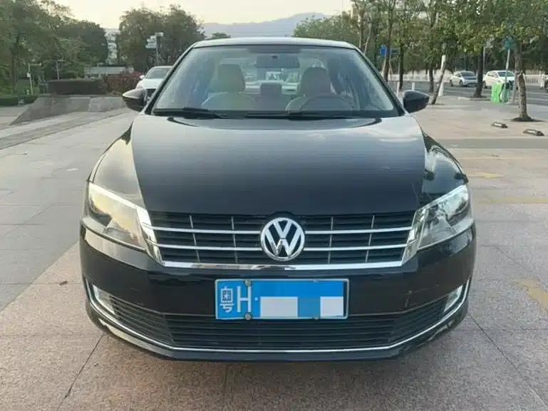 2013 Volkswagen Lavida Classic Facelift 1.6L Automatic Comfort Edition — миниатюра 1