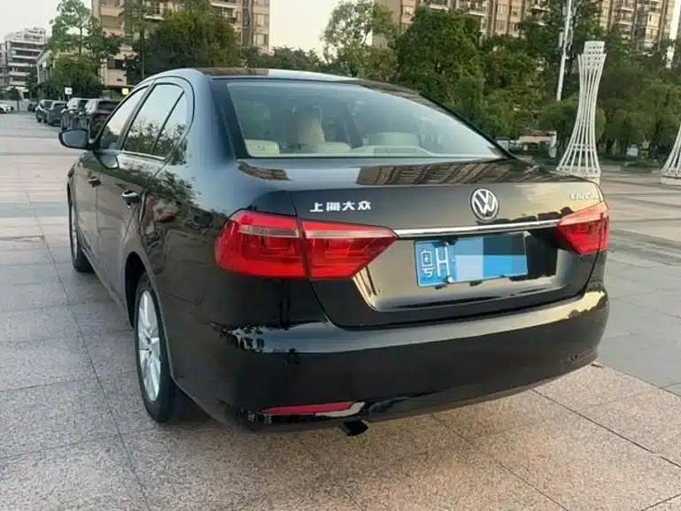 2013 Volkswagen Lavida Classic Facelift 1.6L Automatic Comfort Edition — миниатюра 5