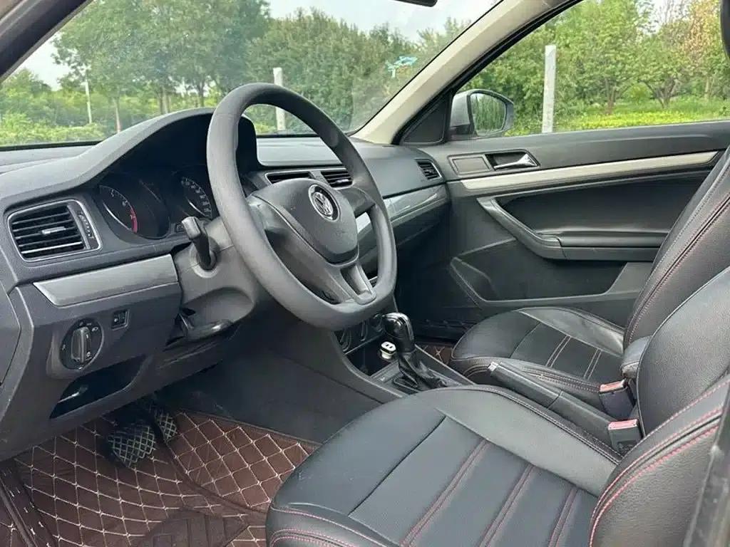 2015 Volkswagen Lavida 1.6L Automatic Fashion Edition — миниатюра 8