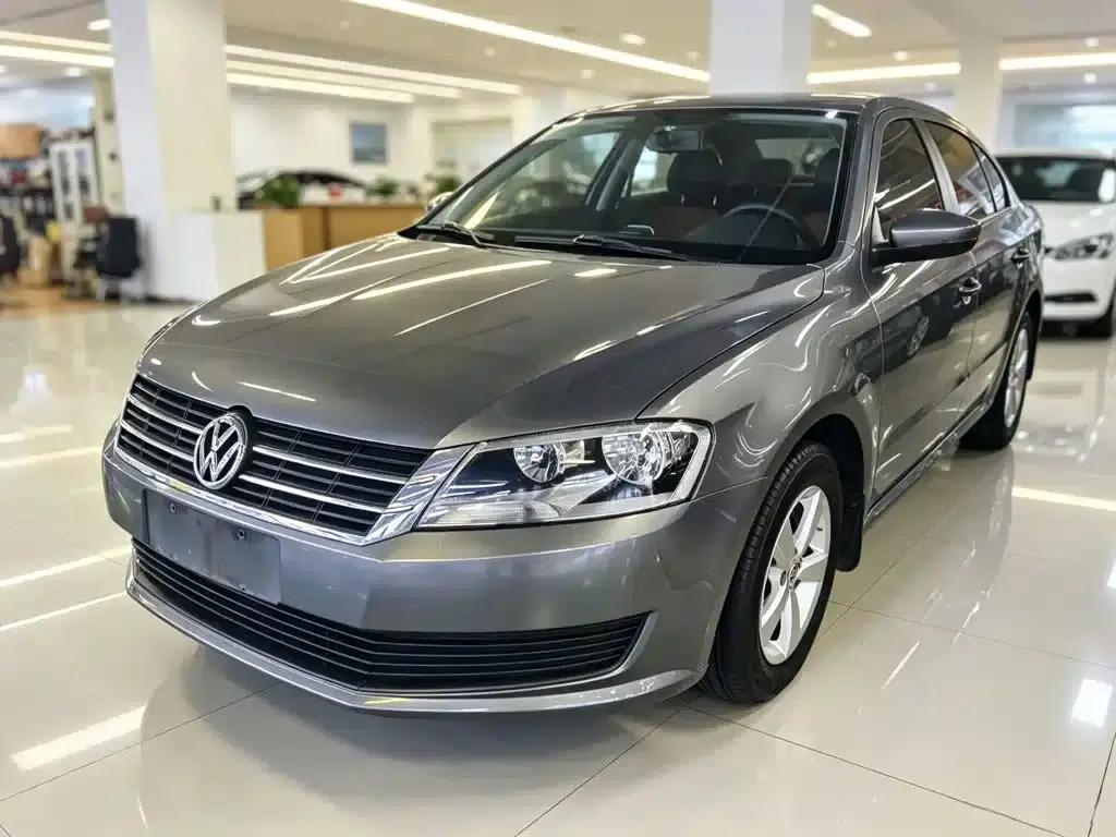 2013 Volkswagen Lavida Classic Facelift 1.6L Automatic Fashion Edition — миниатюра 1