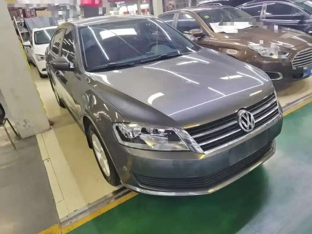 2013 Volkswagen Lavida Classic Facelift 1.6L Automatic Fashion Edition — миниатюра 4