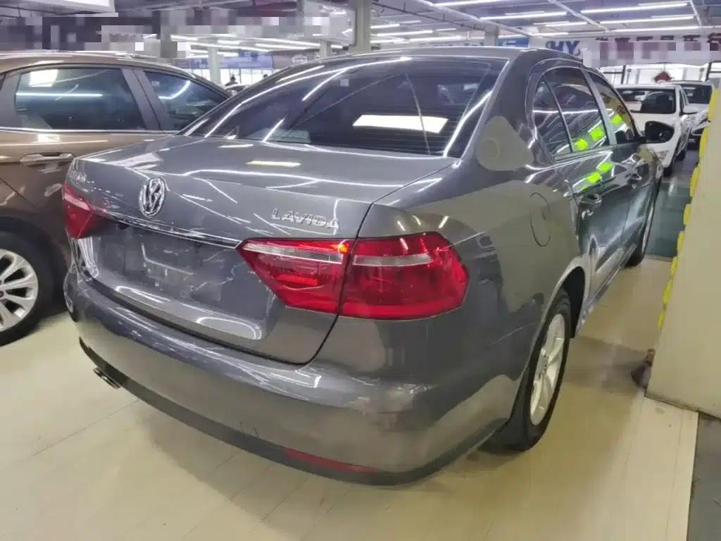 2013 Volkswagen Lavida Classic Facelift 1.6L Automatic Fashion Edition — миниатюра 7