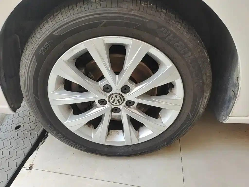 2017 Volkswagen Lavida 230TSI DSG Comfort Edition — миниатюра 23