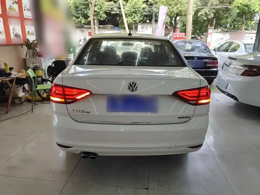 2017 Volkswagen Lavida 230TSI DSG Comfort Edition — миниатюра 6