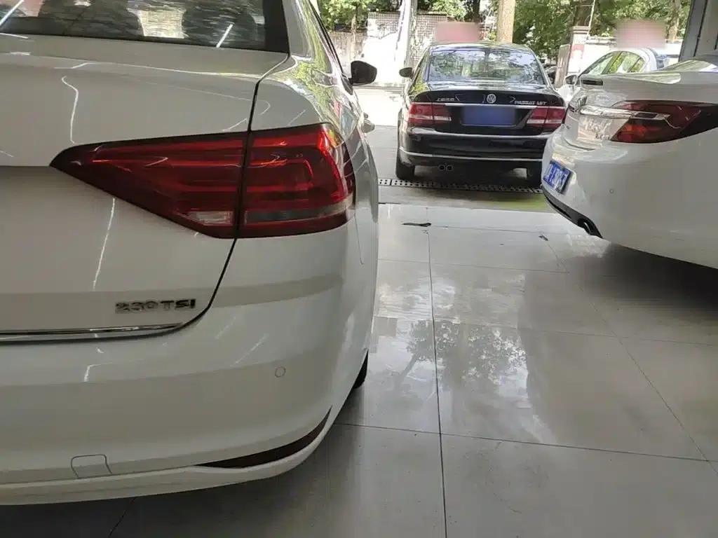 2017 Volkswagen Lavida 230TSI DSG Comfort Edition — миниатюра 8