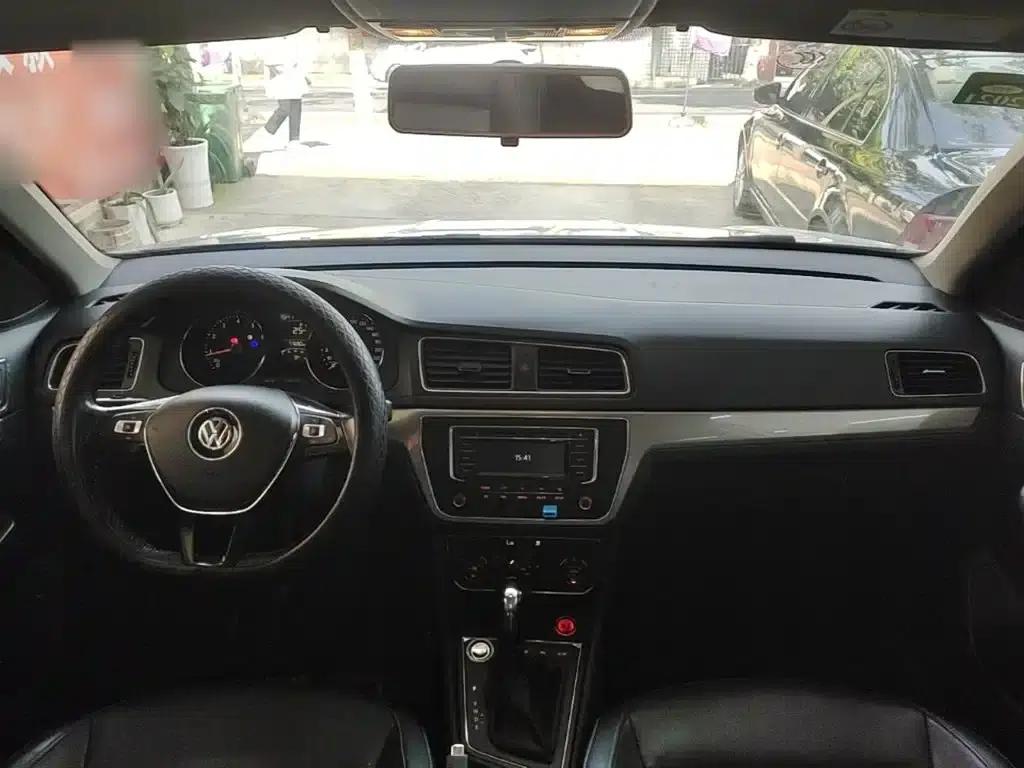 2017 Volkswagen Lavida 230TSI DSG Comfort Edition — миниатюра 10
