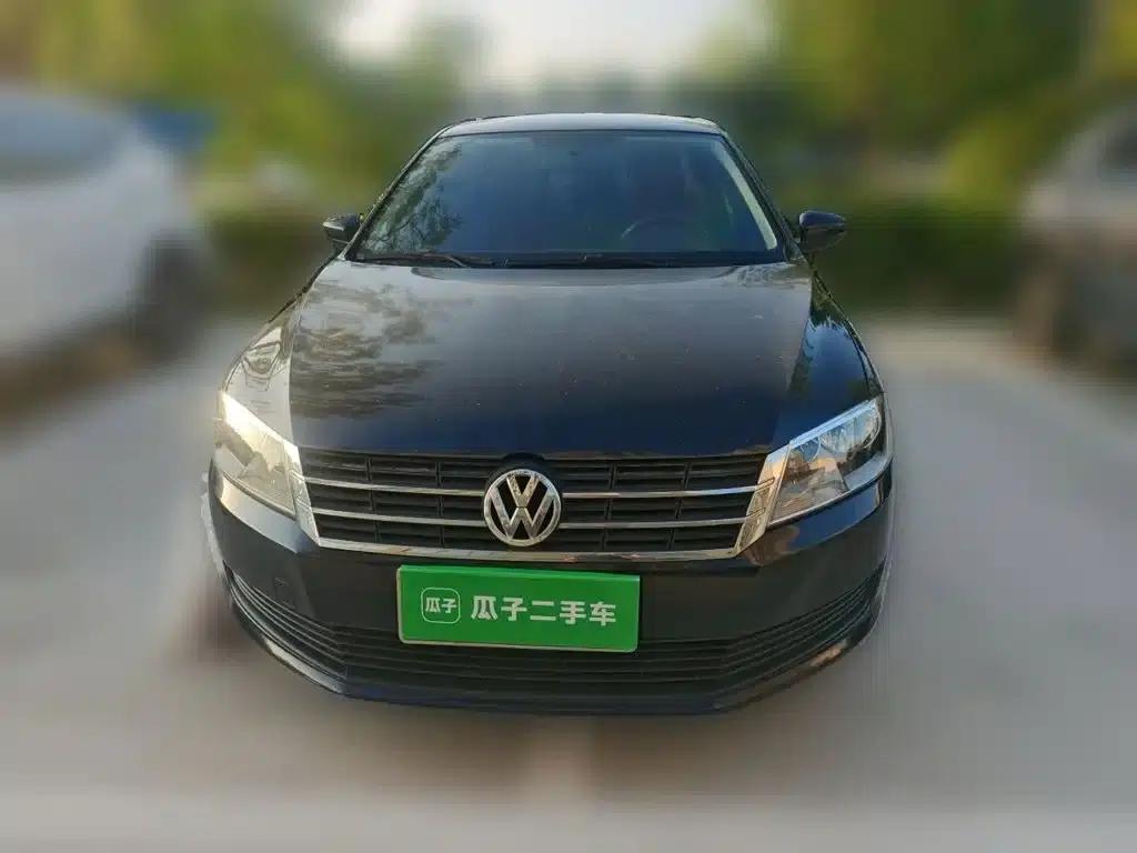 2013 Volkswagen Lavida Classic Facelift 1.6L Manual Fashion Edition — миниатюра 3