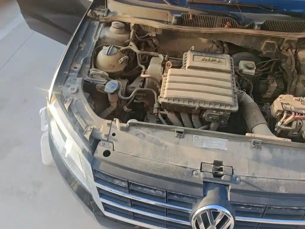 2013 Volkswagen Lavida Classic Facelift 1.6L Manual Fashion Edition — миниатюра 23