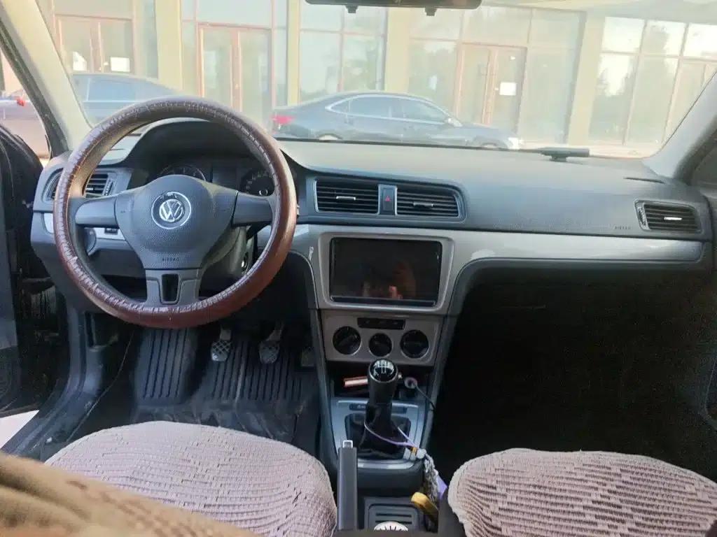 2013 Volkswagen Lavida Classic Facelift 1.6L Manual Fashion Edition — миниатюра 6