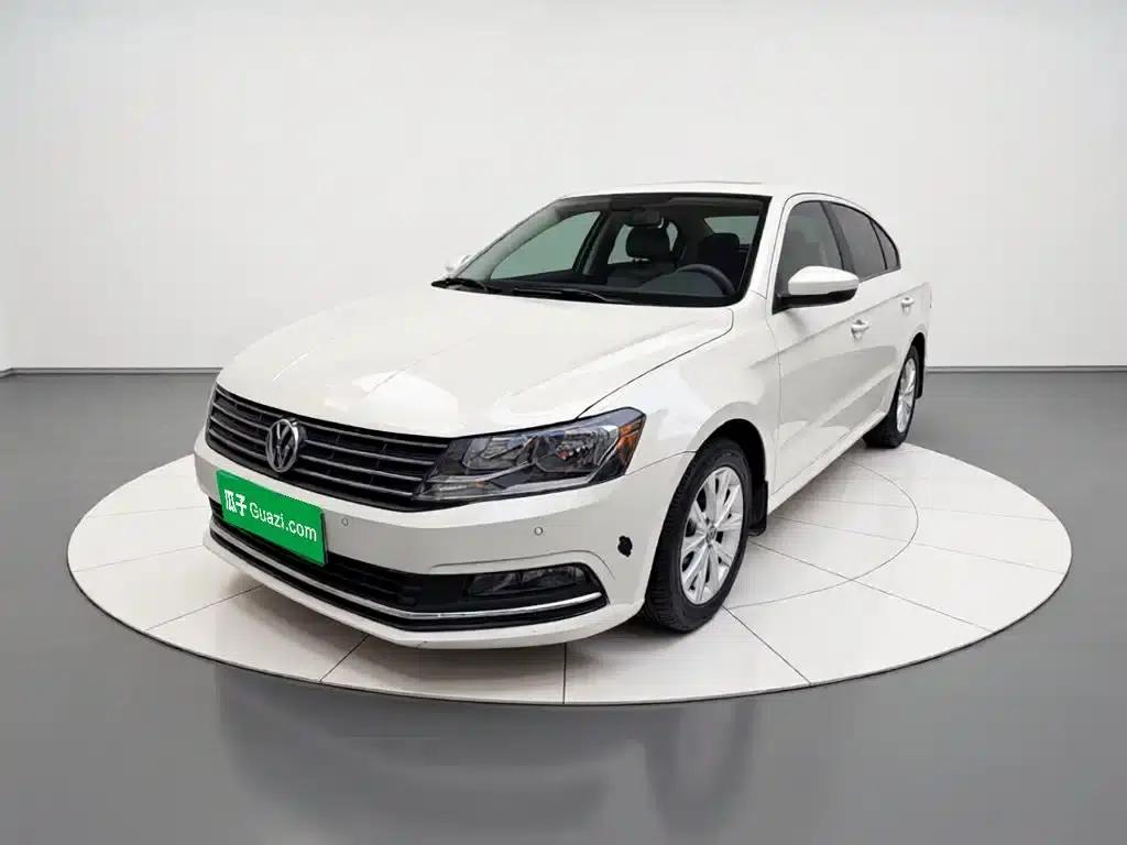 2015 Volkswagen Lavida 1.6L Automatic Comfort Edition — миниатюра 2
