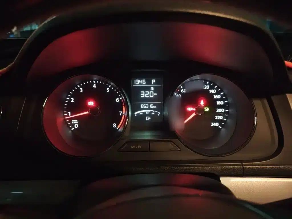 2015 Volkswagen Lavida 1.6L Automatic Comfort Edition — миниатюра 4