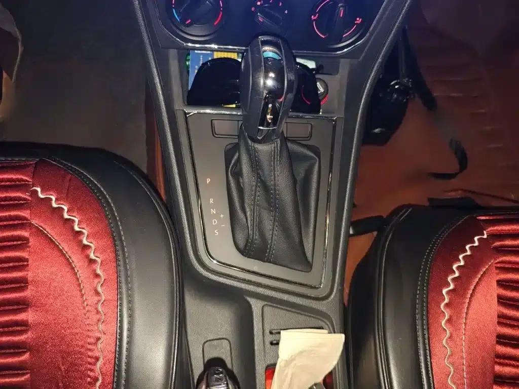 2015 Volkswagen Lavida 1.6L Automatic Comfort Edition — миниатюра 7