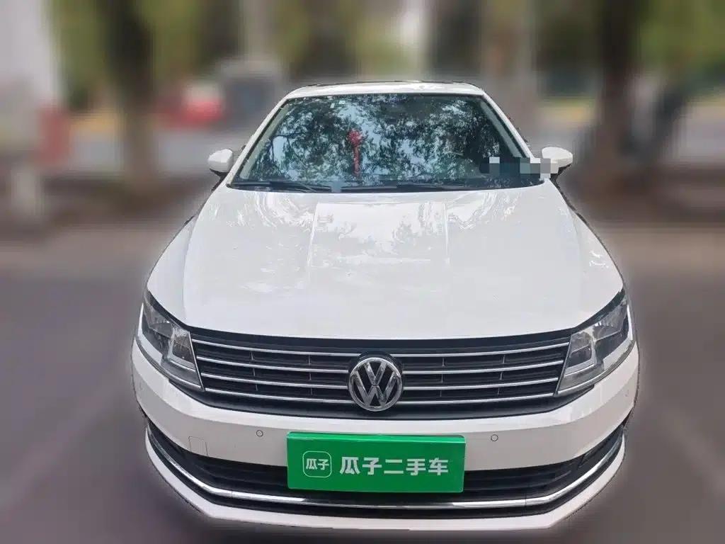 2015 Volkswagen Lavida 1.6L Automatic Comfort Edition — миниатюра 1