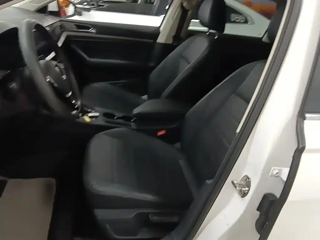 2021 Volkswagen Lavida 1.5L Automatic Comfort Edition — миниатюра 15