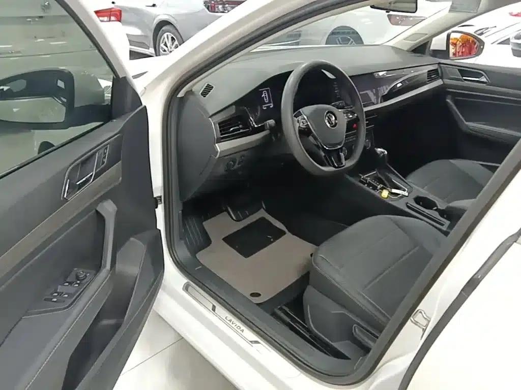 2021 Volkswagen Lavida 1.5L Automatic Comfort Edition — миниатюра 16