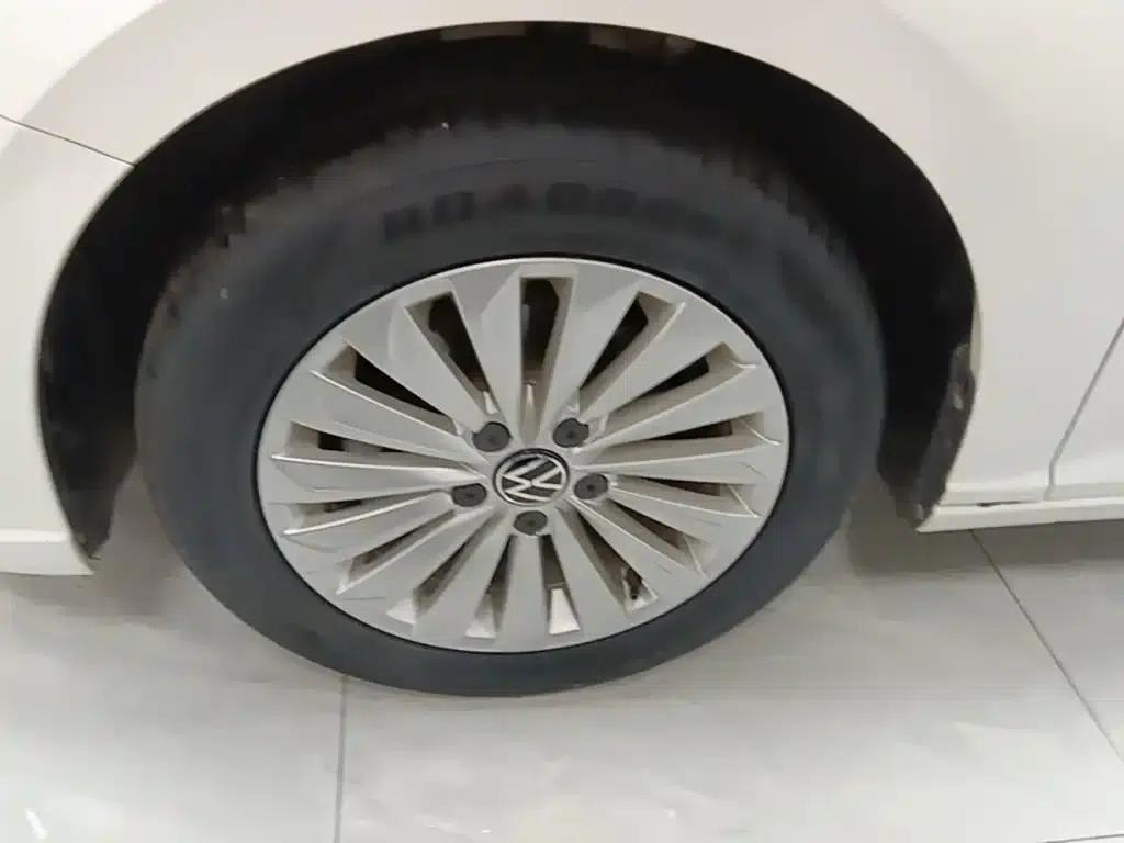 2021 Volkswagen Lavida 1.5L Automatic Comfort Edition — миниатюра 23